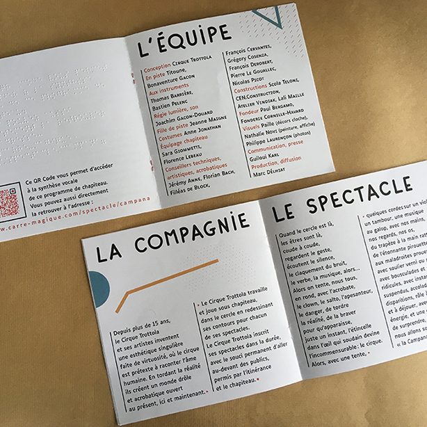 photo de l'intérieur de la plaquette. L'organisation du texte est aérée, sous forme de colonne mais avec des éléments graphiques guidant la lecture, une typographie clair et suffisamment grande