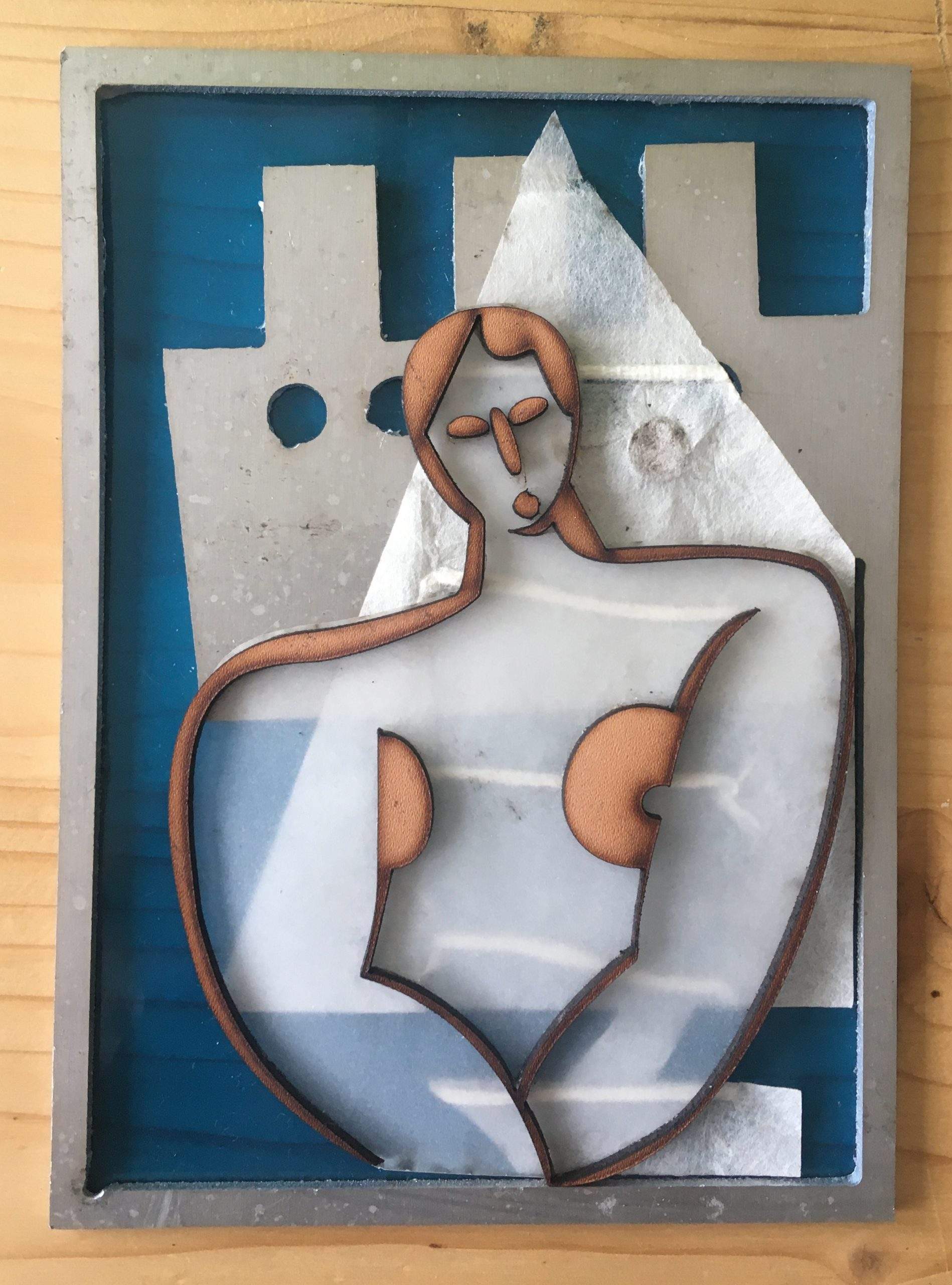 Image tactile - proposition tactile de l'œuvre de Marcelle Cahn, La femme et la bateau en 3 plans utilisant des matériaux spécifiques (cuire, métal, papier)
